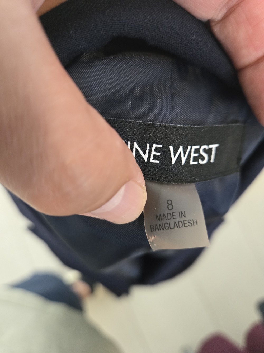 NINE WEST NAVY BLUE POLYESTER BLEND SUIT - Skirt & Blazer - SIZE 8 - Picture 11 of 13